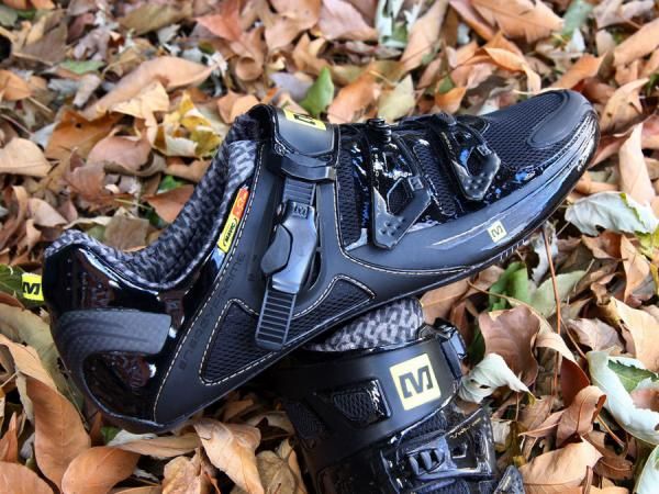 The Zxellium Ultimate uses a fairly flat profile from front to back with minimal toe spring.