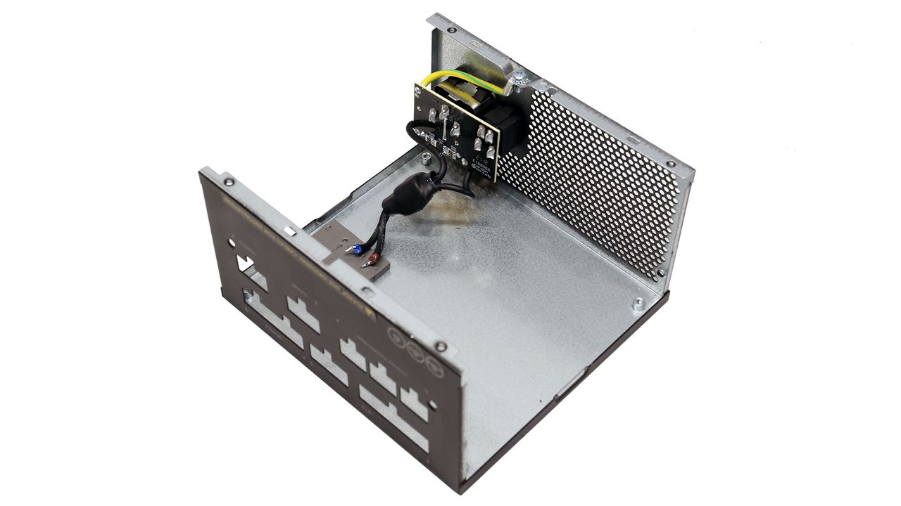 Gigabyte UD1000GM PG5