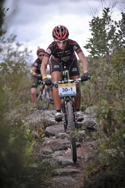 A rider from the Ladies Brasil Soul - RC Bikes team