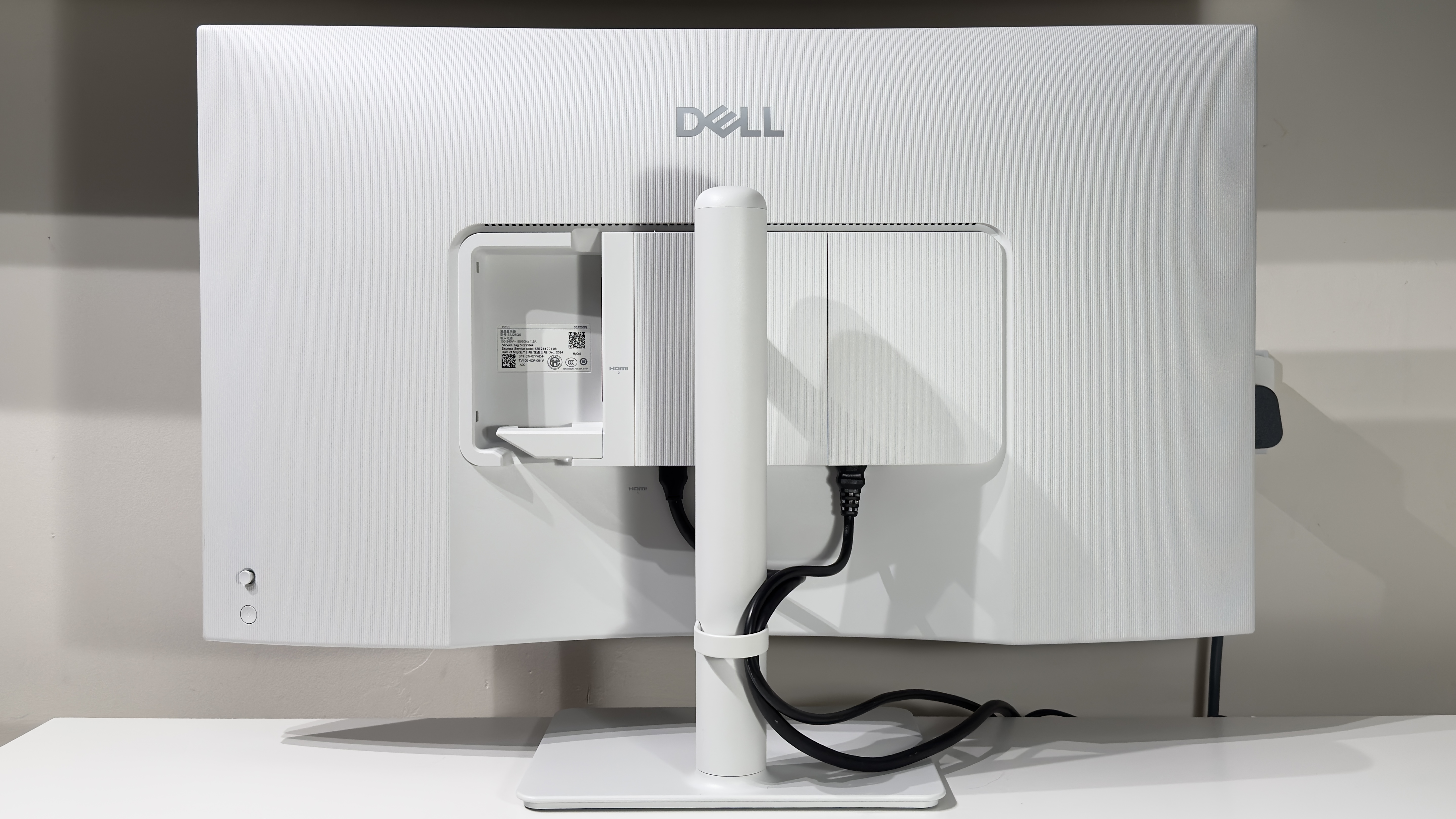 The Dell 32 Plus S3225QS on a desk