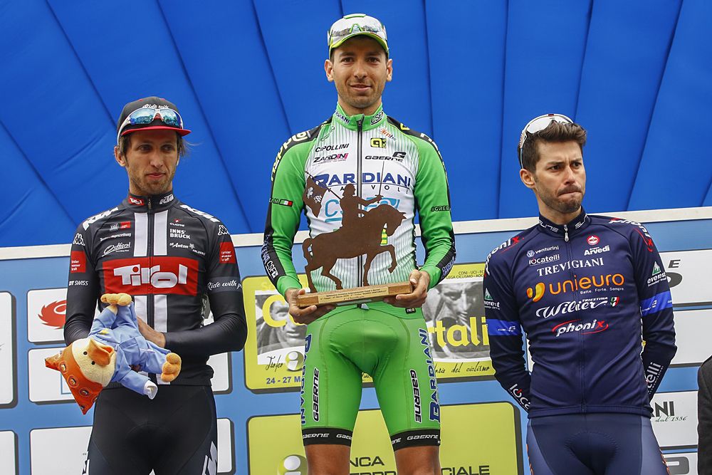 Stefano Pirazzi (Bardiani CSF) on the podium as the stage 4 winner