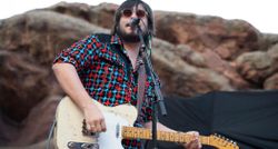 Eddie 9V plays Red Rocks in Colorado with a Fender Telecaster