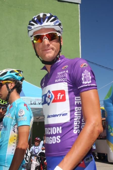 Anthony Roux (FDJ), showing the purple leader's jersey at the start of the race