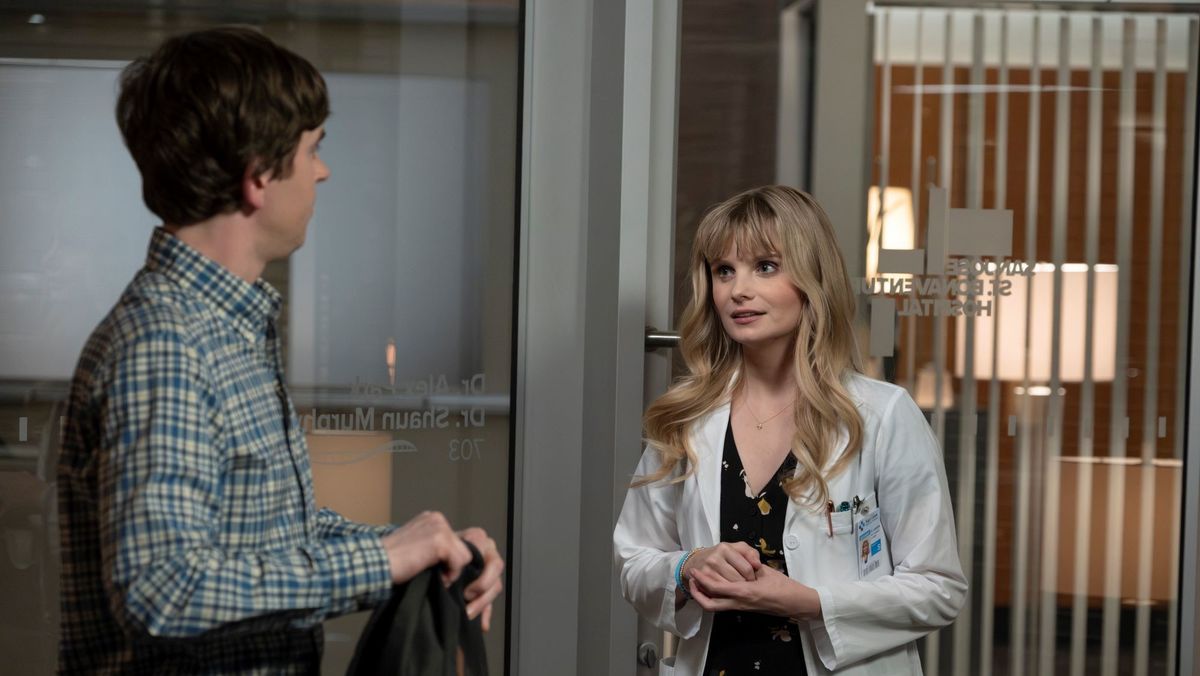 Freddie Highmore and Kayla Cromer in The Good Doctor