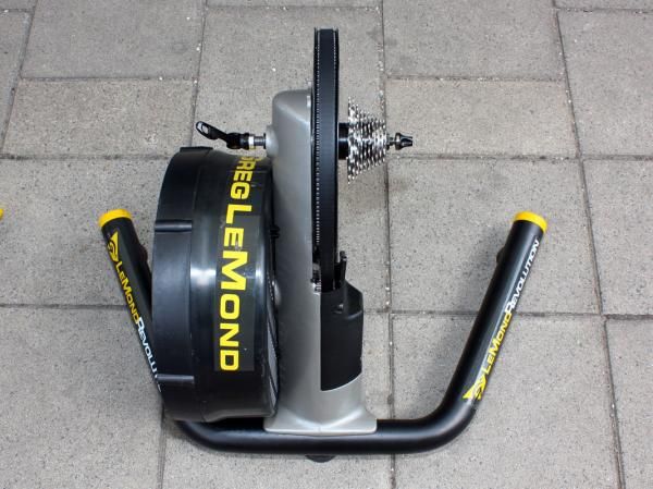 Instead of using your own rear wheel, you simply mount the rear of your frame directly on to the trainer. A Shimano/SRAM-compatible 10speed cassette is included.
