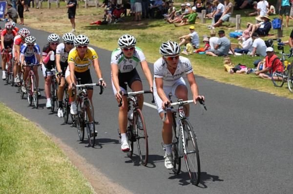 Naomi Williams (Prime) rode strongly at the front of the bunch after the lead four riders in the latter part of the race