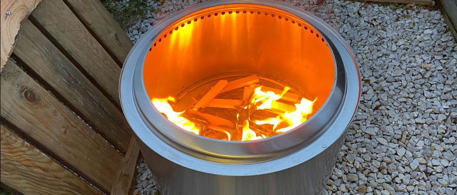 Image shows the Solo Stove Bonfire 2.0.