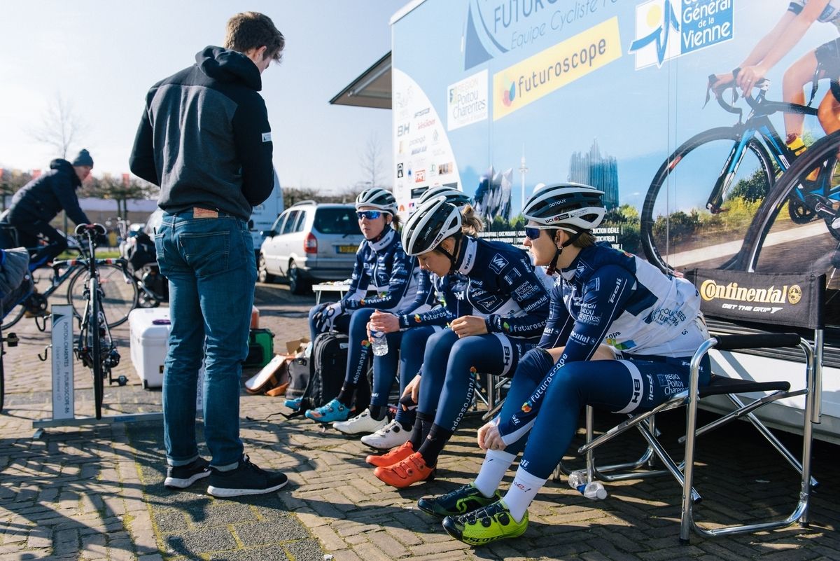 The Poitou-Charentes.Futuroscope.86 team talk tactics