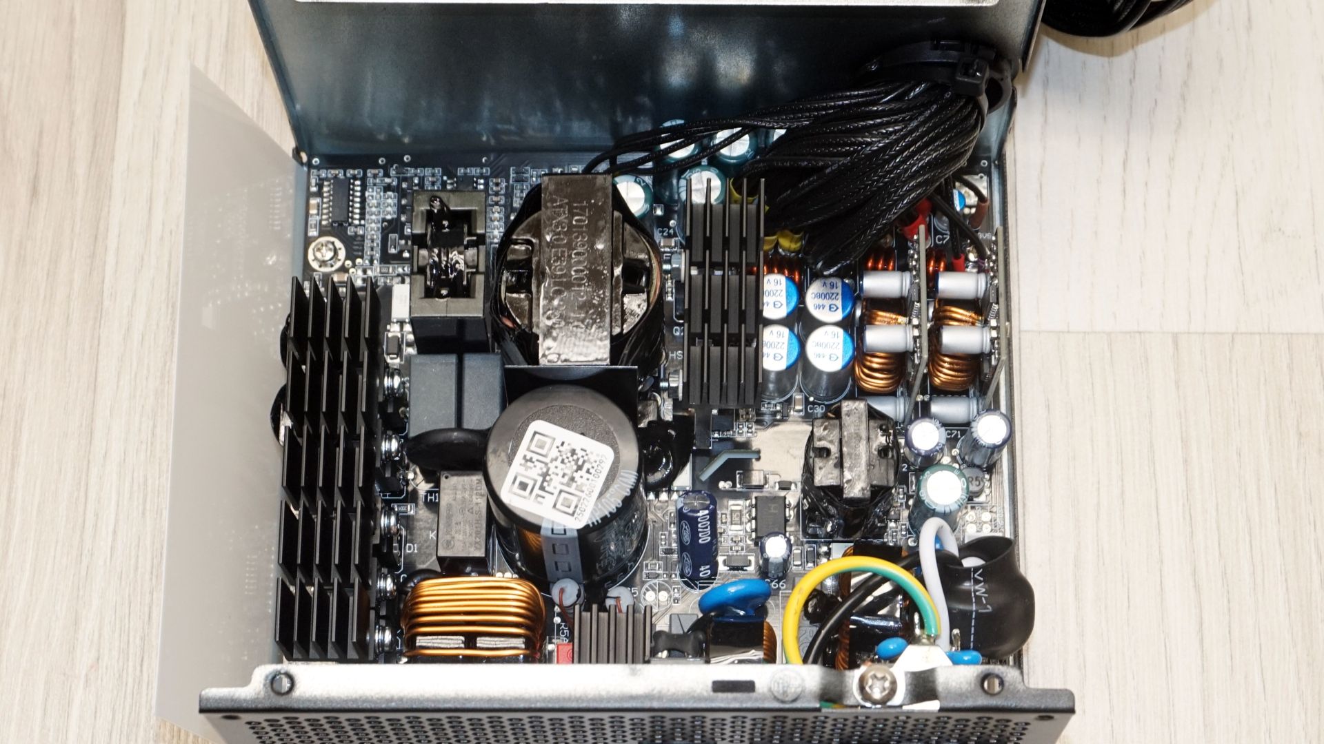 AZZA PSAZ-750G ATX 3.1