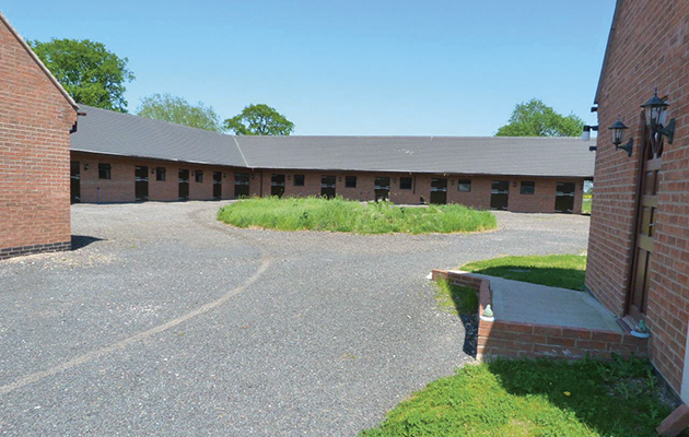 THE LEES EQUESTRIAN CENTRE KR1497-1_67152812_168490292