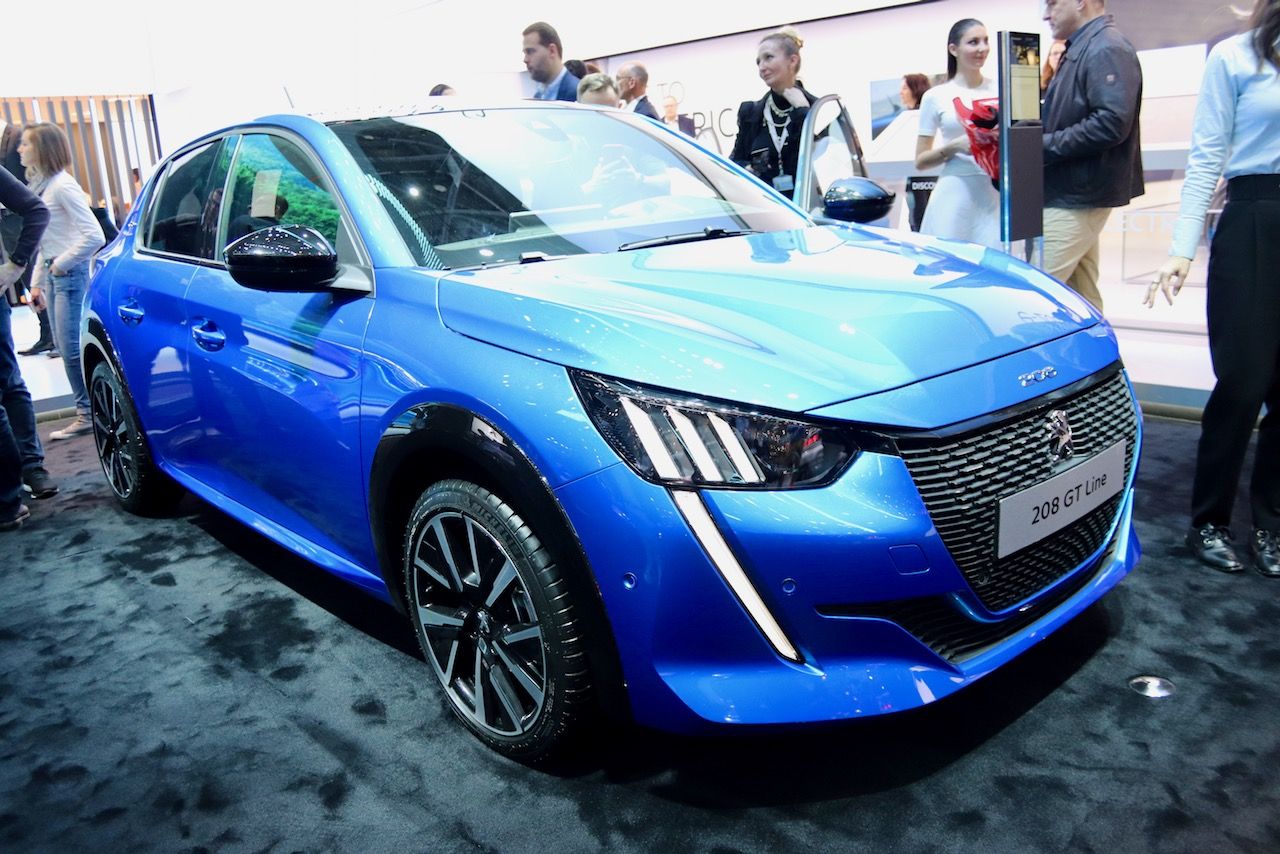 Peugeot e-208