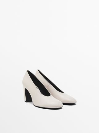 Heeled Shoes With Rounded Toe