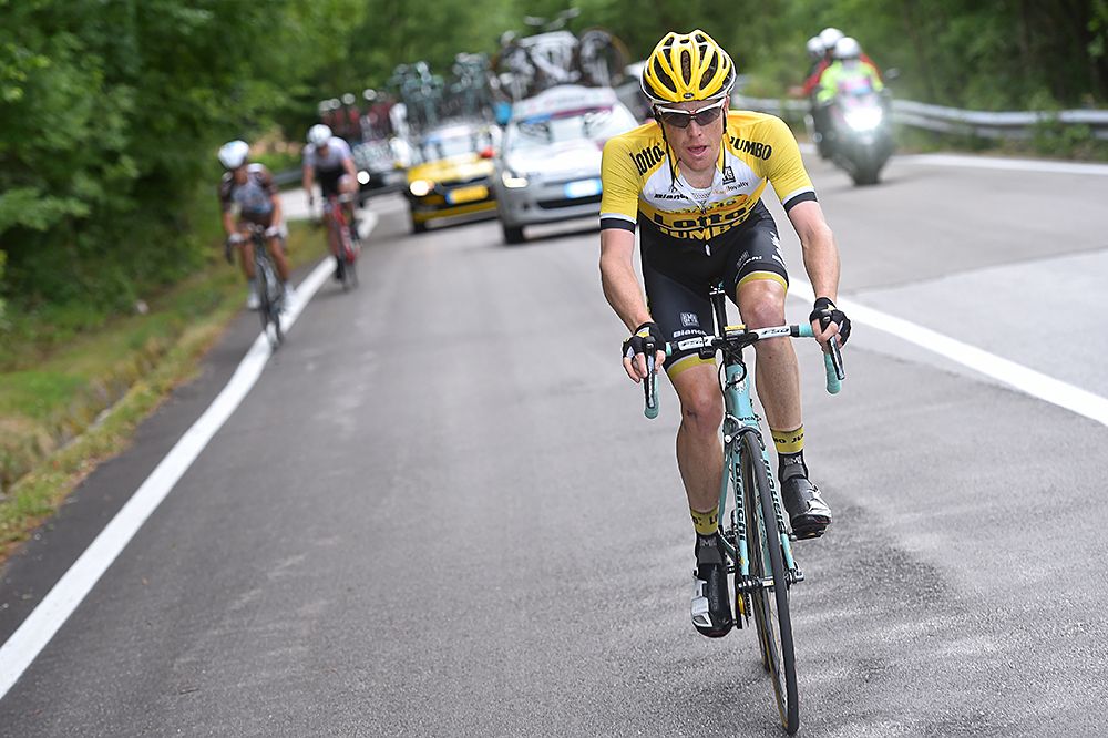 Steven Kruijswijk (LottoNL-Jumbo) solo on the final climb