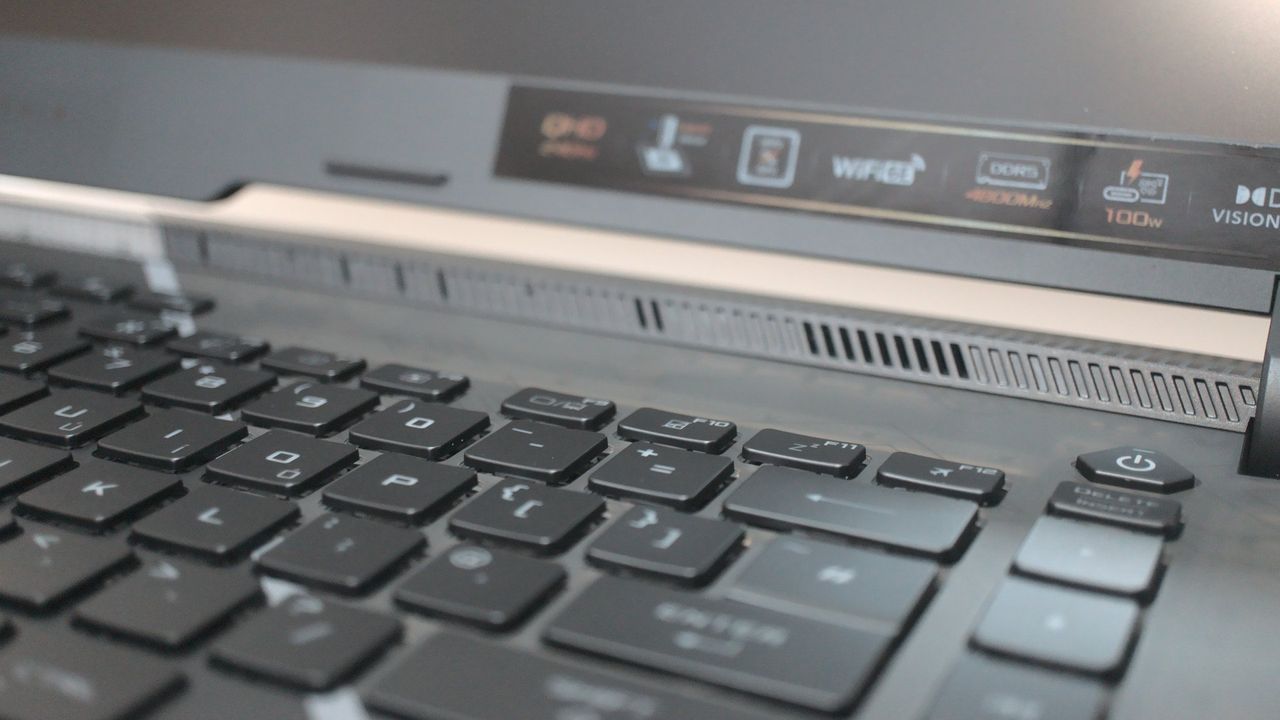 ASUS ROG Strix Scar G533