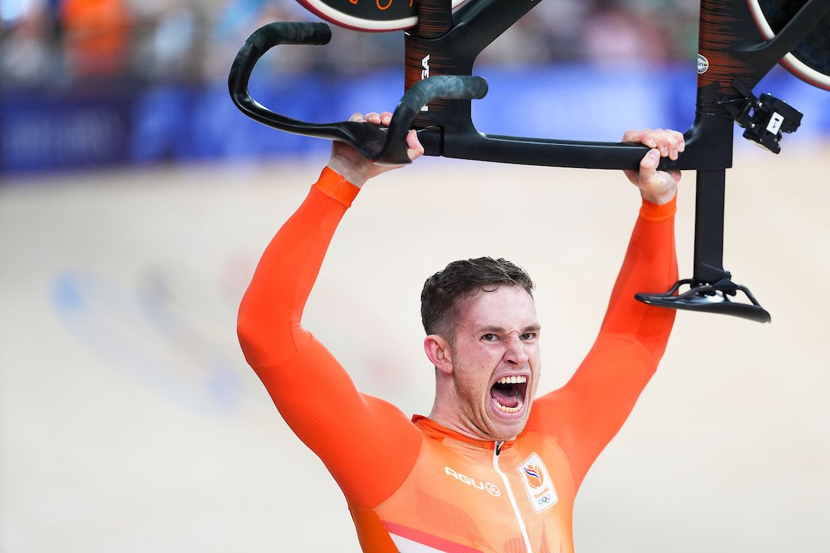 Picture by Zac Williams/SWpix.com - 09/08/2024 - Paris 2024 Olympic Games - Track Cycling - National Velodrome, Saint-Quentin-en-Yvelines, France - Men's Sprint Final for Gold - Harrie Lavreysen (Netherlands) celebrates winning the Men's Sprint to become Olympic Champion