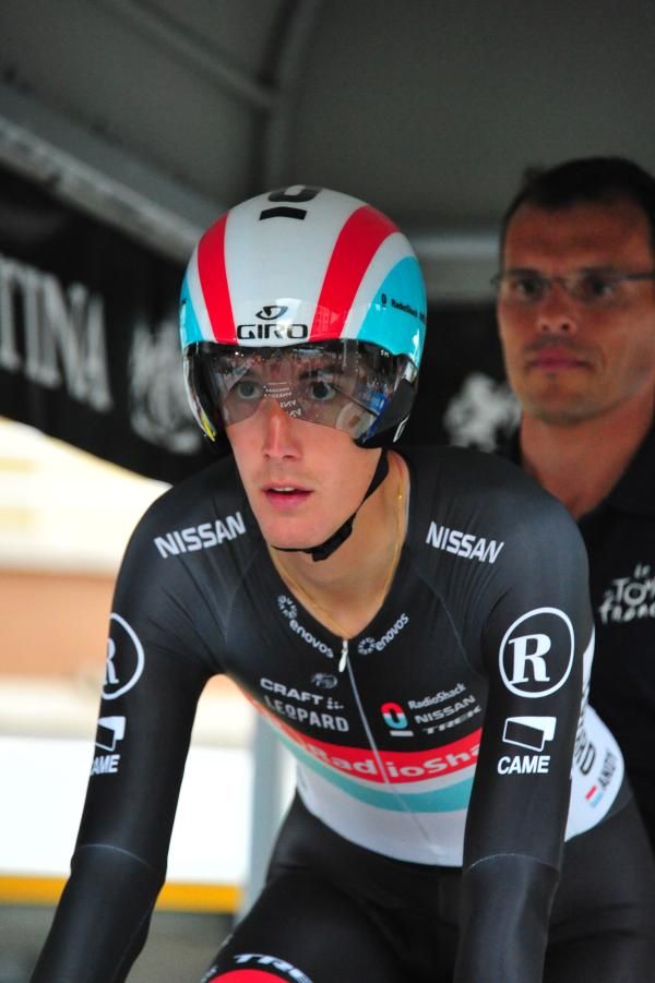 Andy Schleck crashes in Critérium du Dauphiné time trial