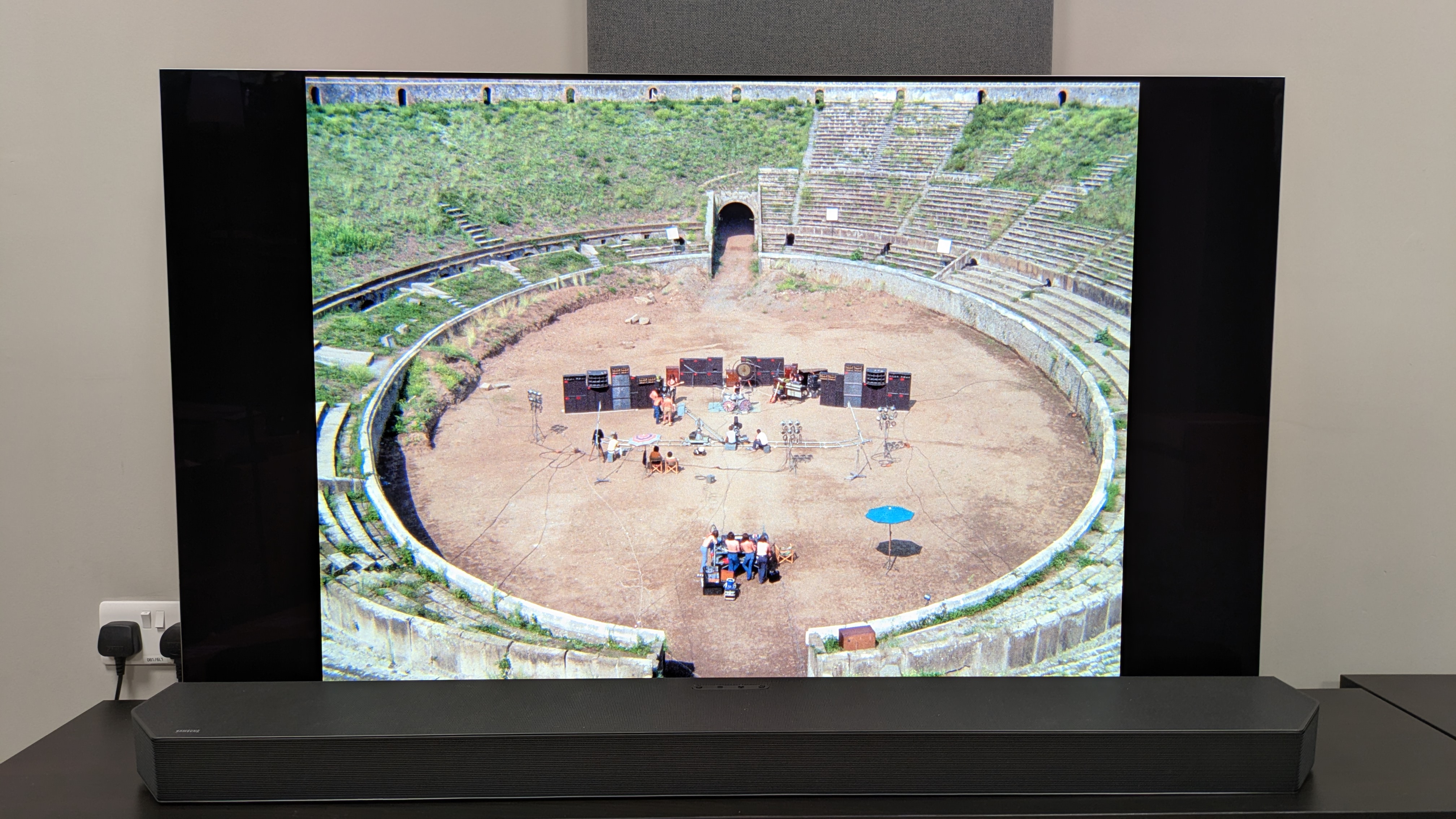 Pink Floyd: Live at Pompeii MCMLXXII 4K Blu-ray showing the band in the Pompeii Ampitheater