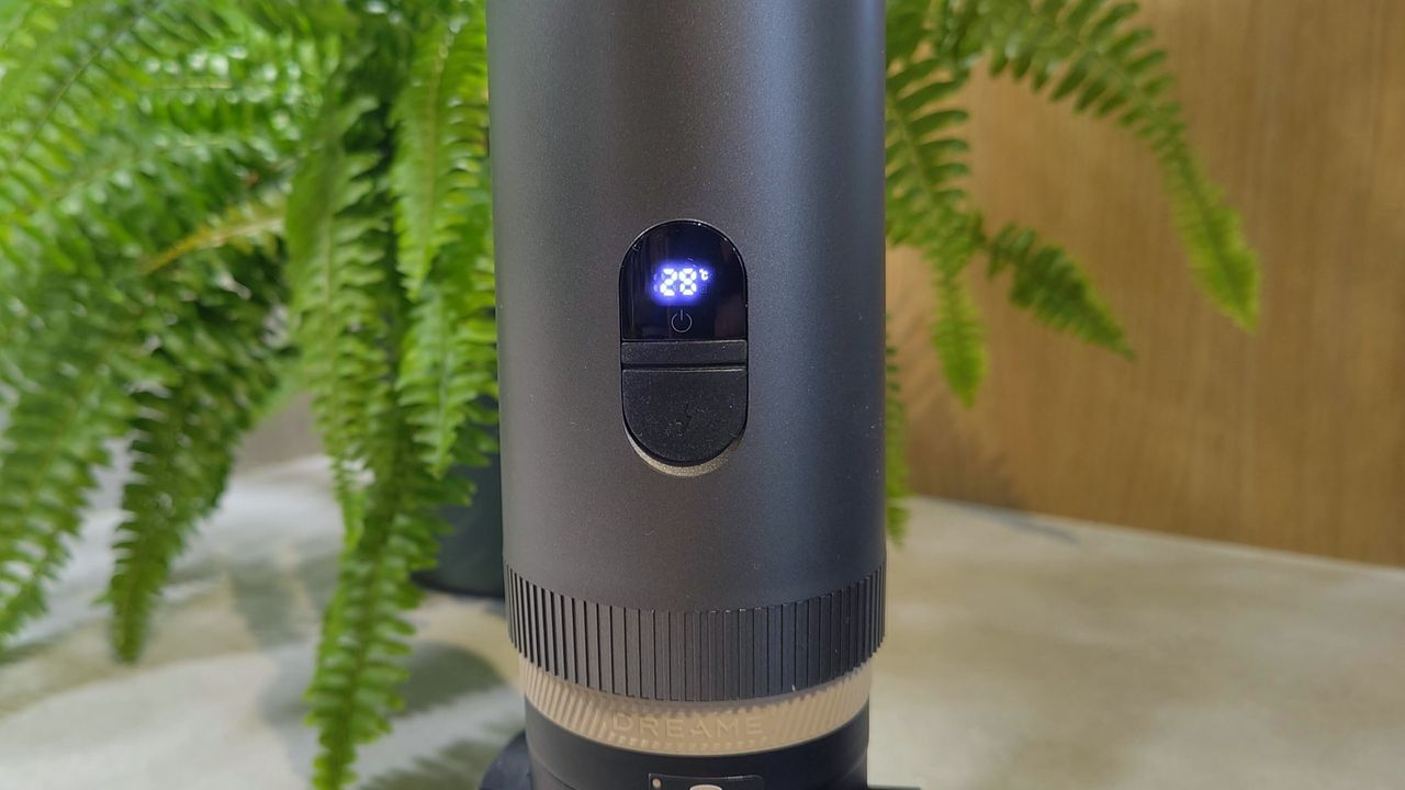 Dreame Ecceluxe Go coffee maker's control button adn screen