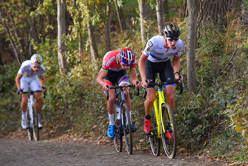 Toon Aerts leads Mathieu van der Peol