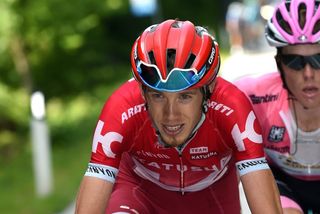 Ilnur Zakarin escapes on stage sixteen of the 2016 Giro d'Italia