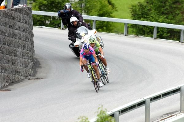 Sagan caught Cunego dived down to the finish in Grindelwald