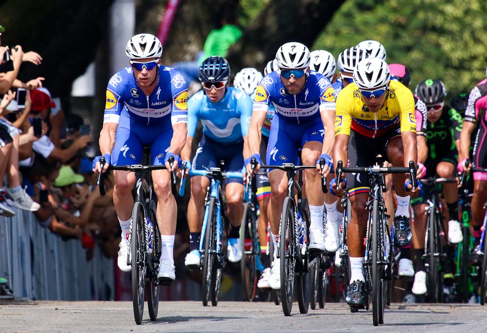 Iljo Keisse and Jhonatan Narvaez lead the Quick-Step train