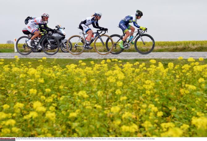 Emma Johansson (Orica - AIS), Amy Pieters (Team Giant-Shimano) and Elizabeth Lizzie Armitstead (Boels - Dolmans Cycling Team) formed a break that stayed away to the finishline