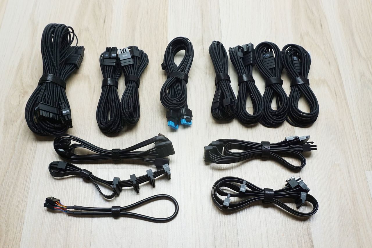 Lian Li EG1000 Platinum ATX 3.1 PSU