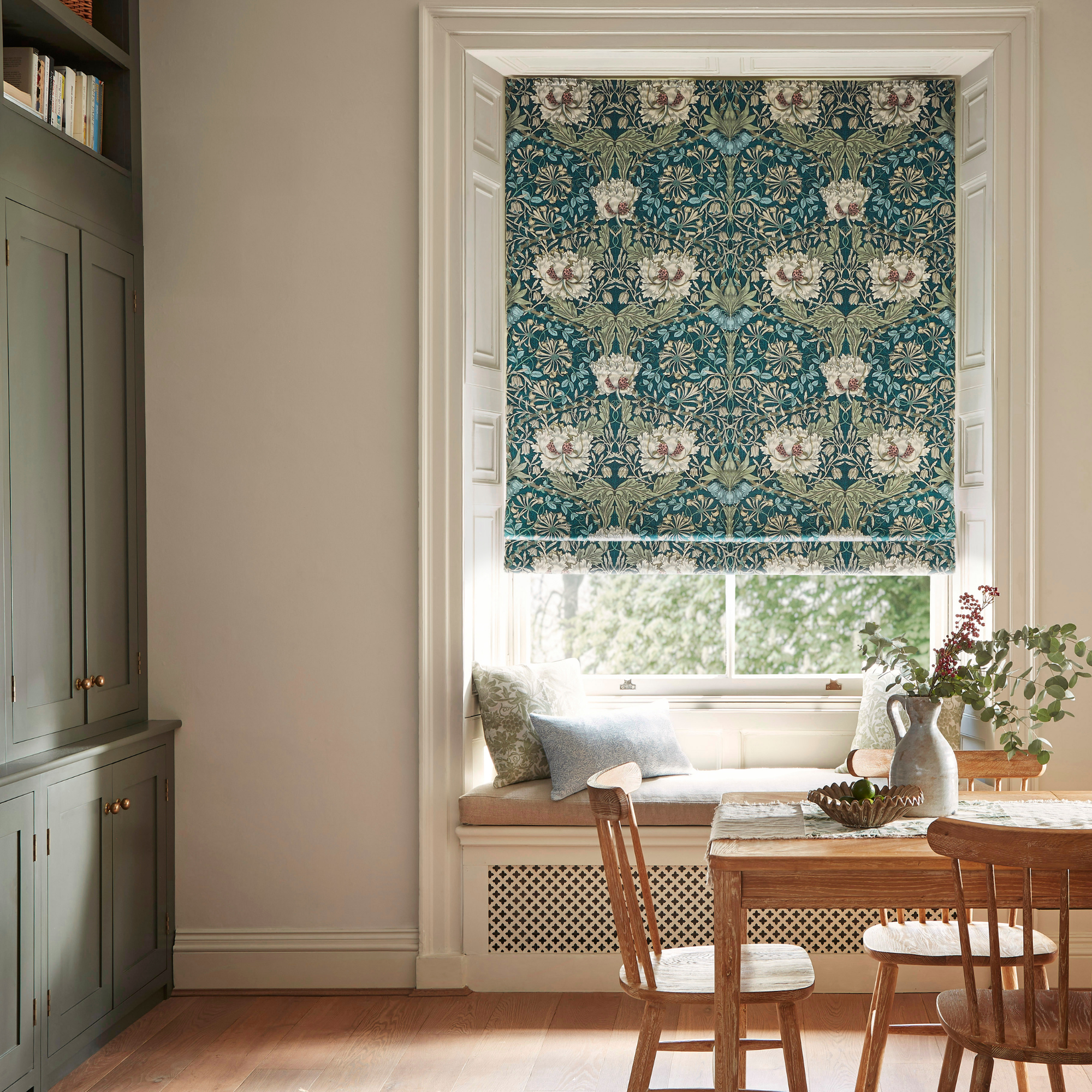 Hillays x William Morris blind in dining room.