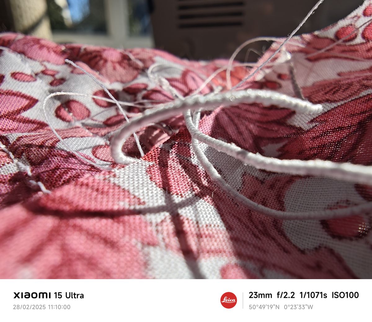 Xiaomi 15 Ultra camera sample fabric macro