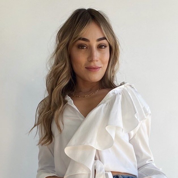 Karina Moises headshot