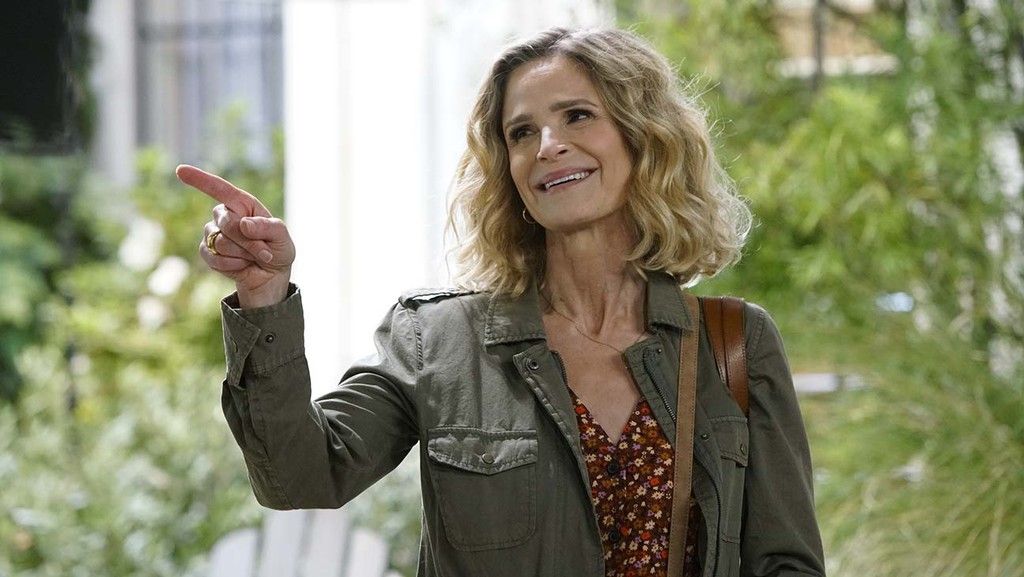 Kyra Sedgwick in ABC&#039;s &#039;Call Your Mother.&#039;