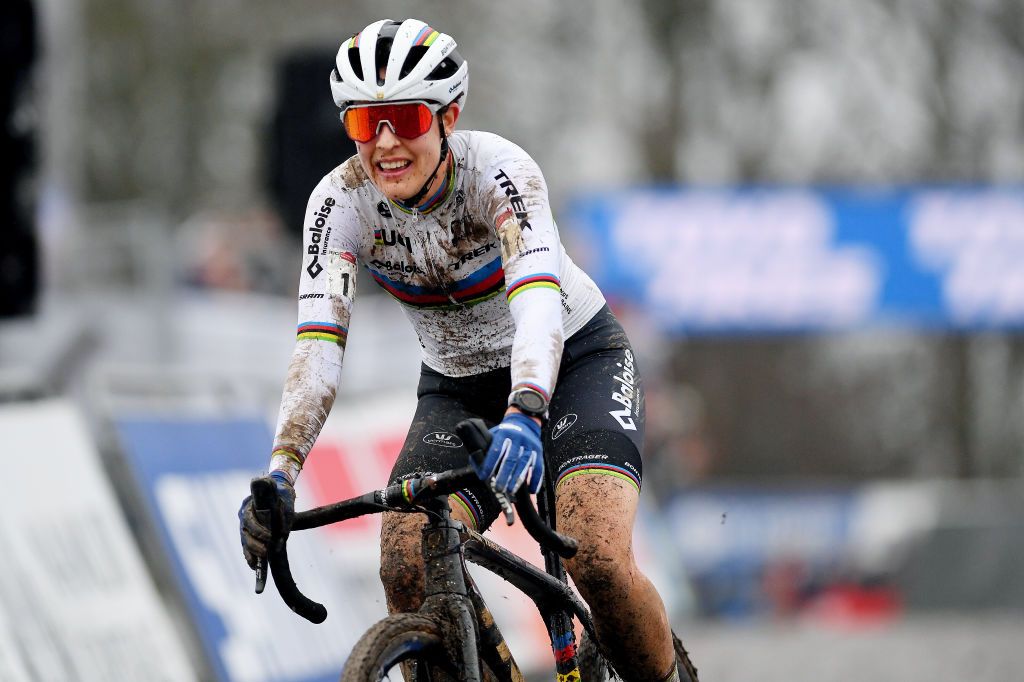 NAMUR BELGIUM DECEMBER 19 Lucinda Brand of The Netherland and Team Baloise Trek Lions celebrates winning during the 13th Namur UCI CycloCross Worldcup 2021 Womens Elite UCIWT on December 19 2021 in Namur Belgium Photo by Luc ClaessenGetty Images