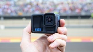 GoPro Hero 13 Black in iemands hand