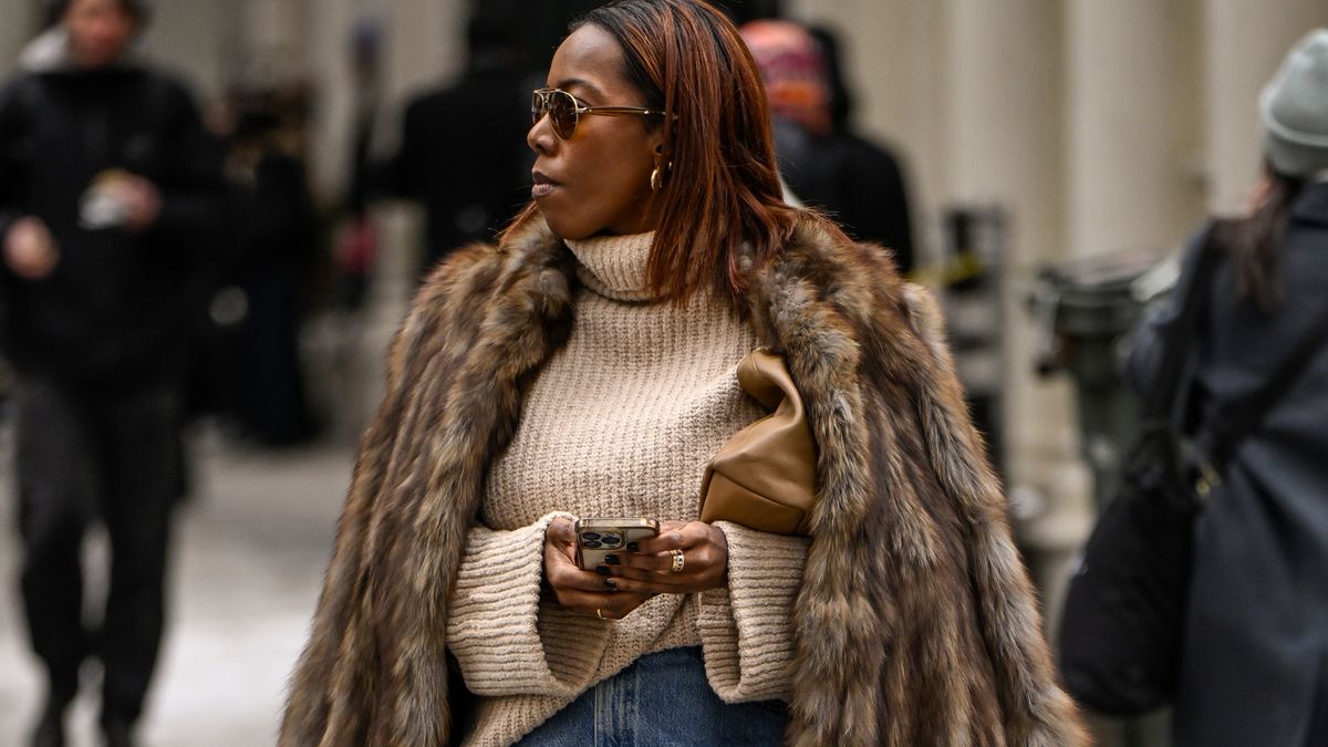 Asking the Fashion Week Group Chat: What's Everyone Wearing To Shows?