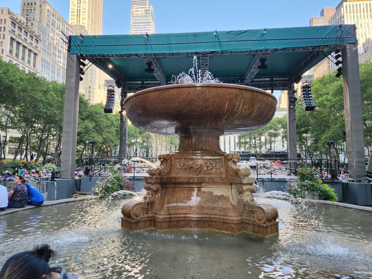 Samsung Galaxy Z Fold 4 photo sample