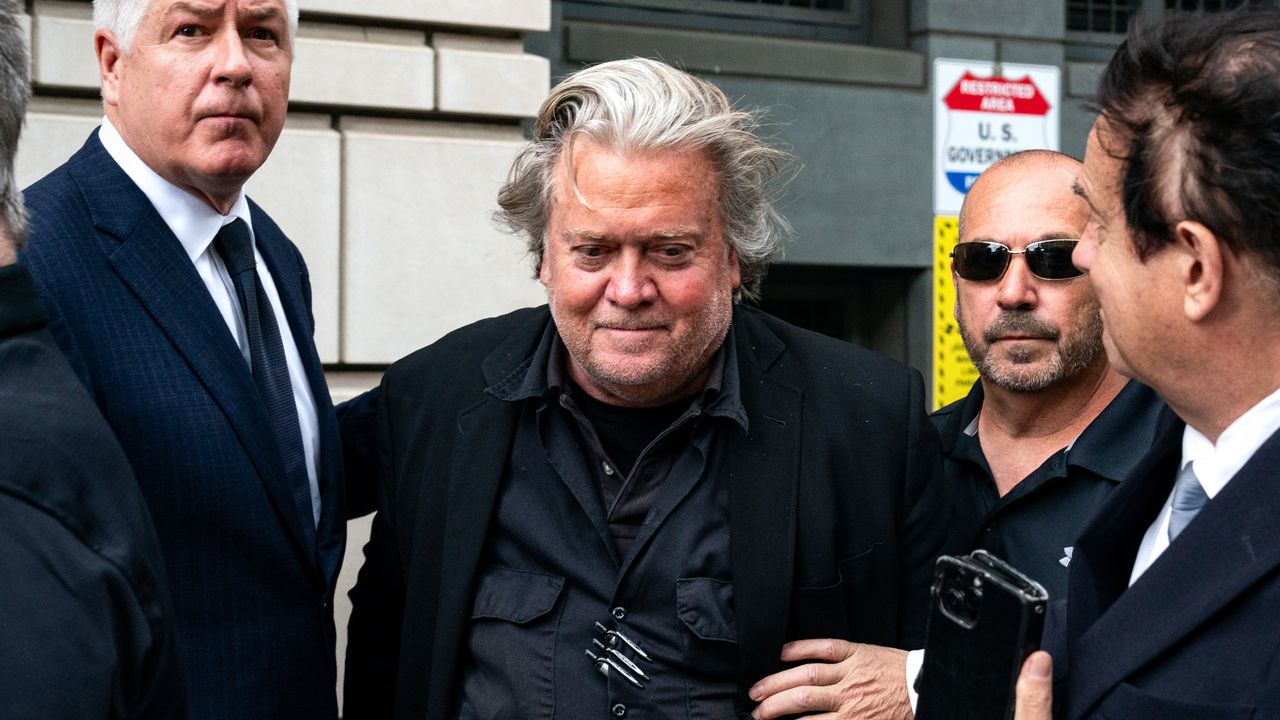 Steve Bannon outside federal court