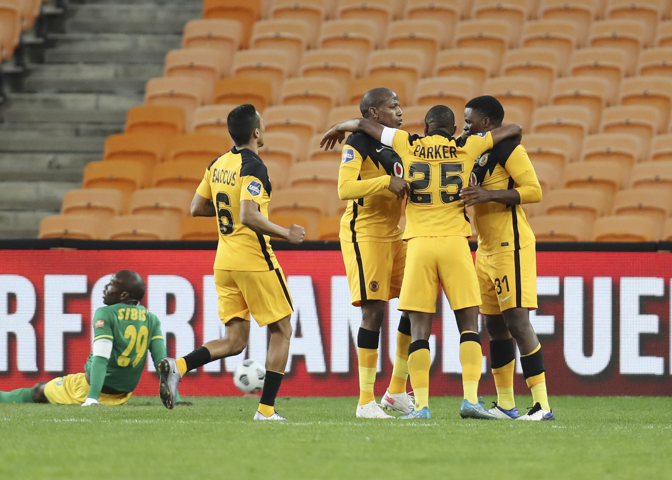 Lebogang Manyama of Kaizer Chiefs celebrates his goal with teammates