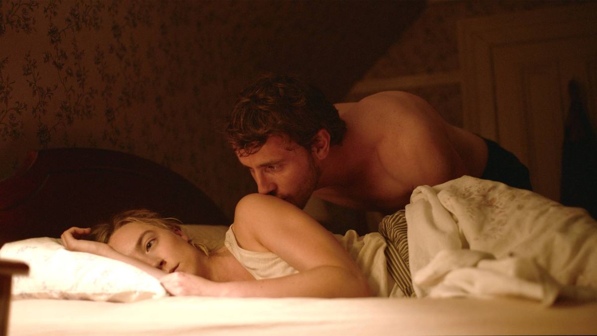 Saoirse Ronan and Paul Mescal as Hen and Junior in Foe