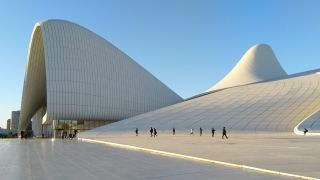 Famous buildings: Heydar Aliyev Center