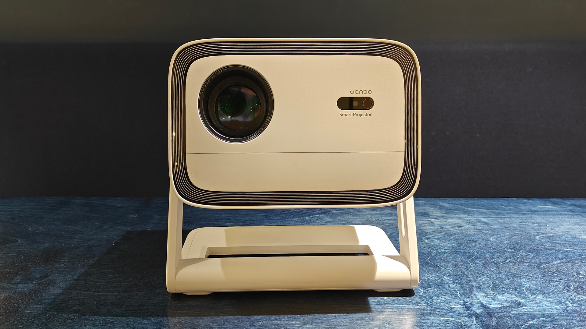 Wanbo Vali 1 home cinema projector