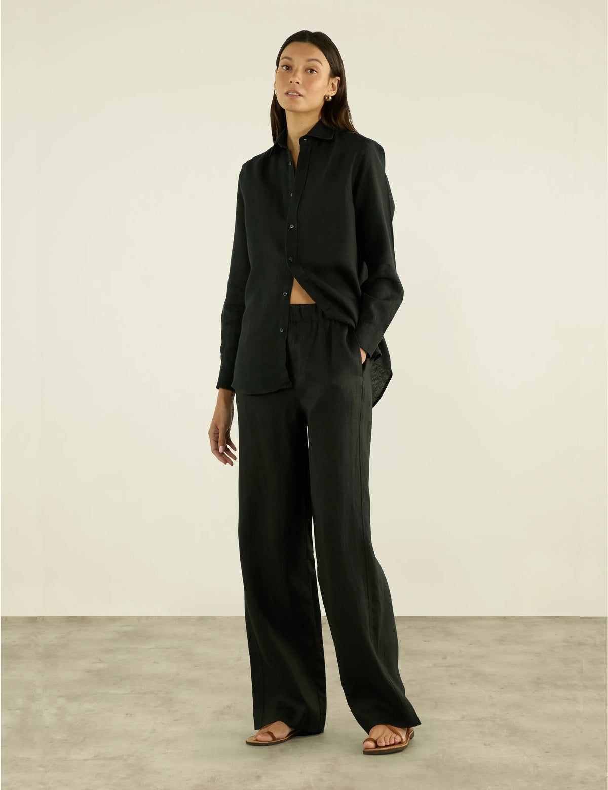 The Palazzo: Linen, Black
