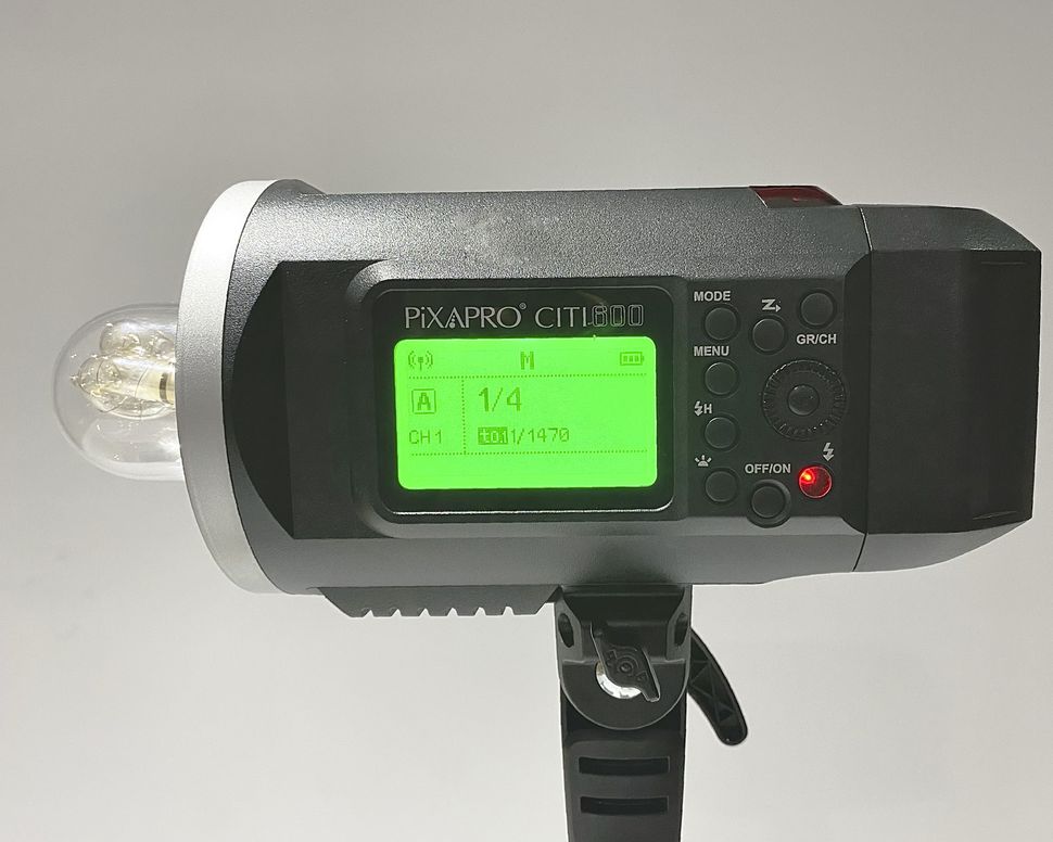 Portrait photography How to use different flash lighting modifiers