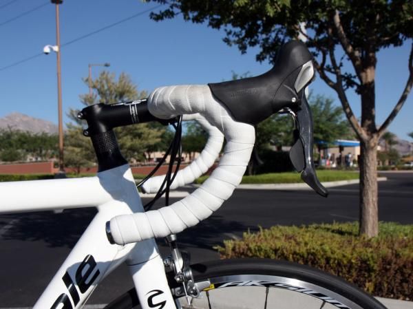 Our Cannondale CAAD10 3 tester was fitted with the company's own semi-anatomic bend bars.