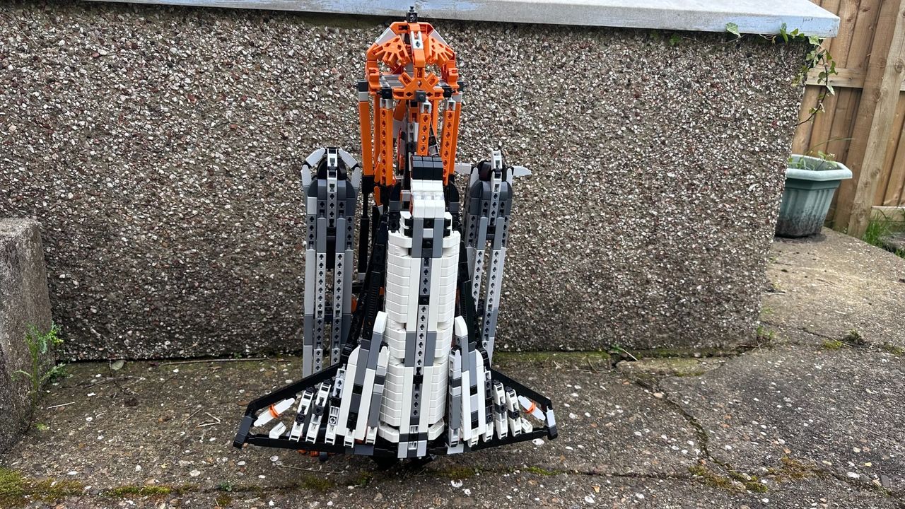Engino Challenger Space Shuttle-full build front view (2)