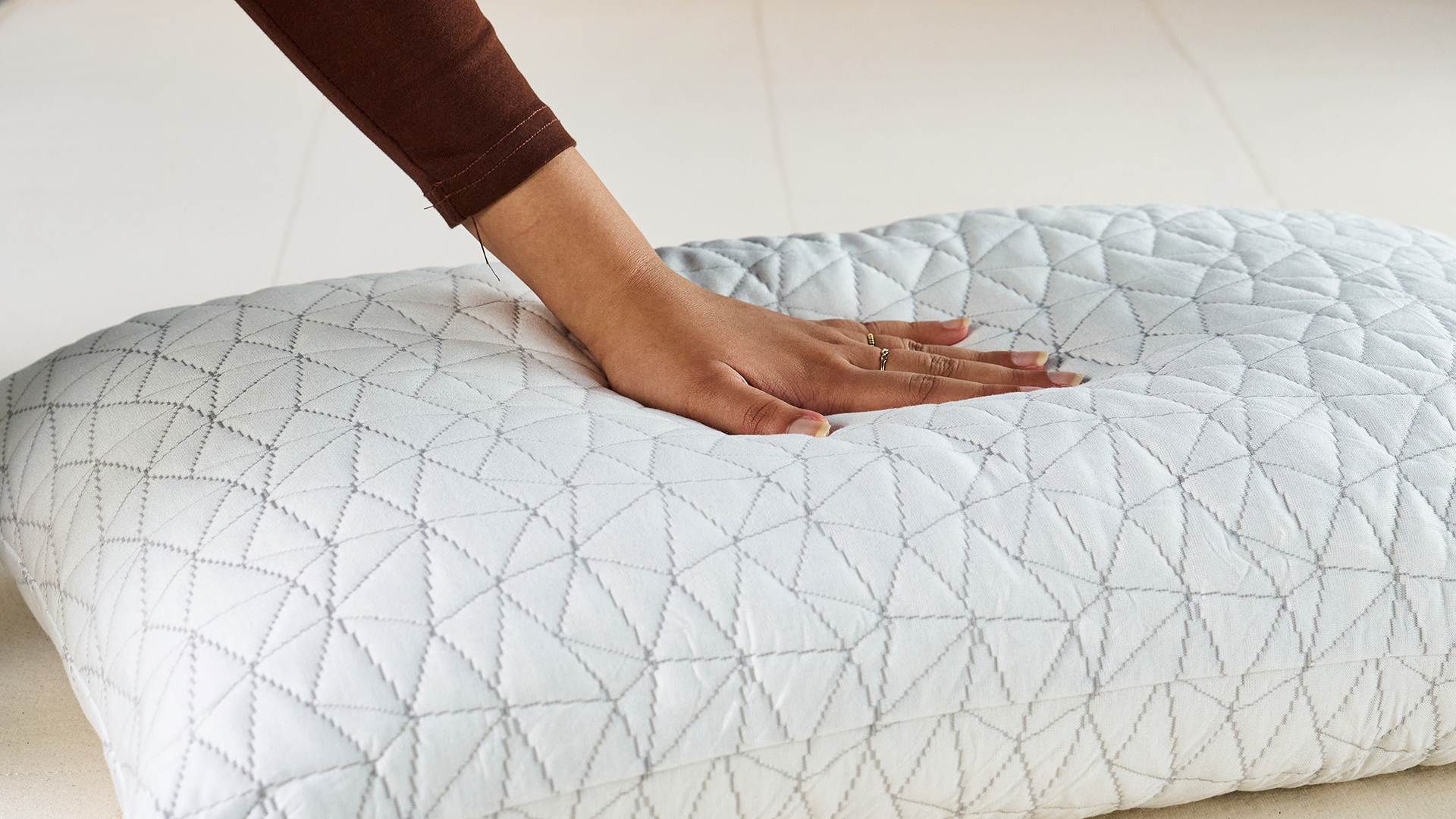 Coop Original Adjustable pillow details