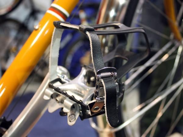 The Signal Cycles rig also sported old (but new!) WTB Grease Guard pedals with toe flips.