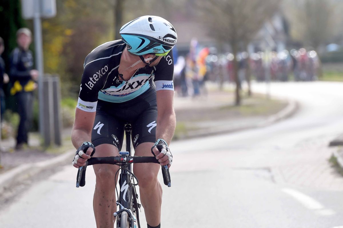 Stijn Vandenbergh (Etixx-Quick Step) looks back at the chasers