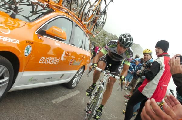 Carlos Sastre (Geox) laid the foundations for Cobo's winning move