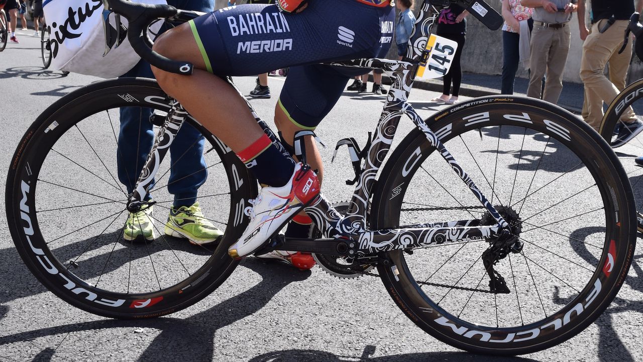 Slimmer profile seat stays are clearly visible on the new frame